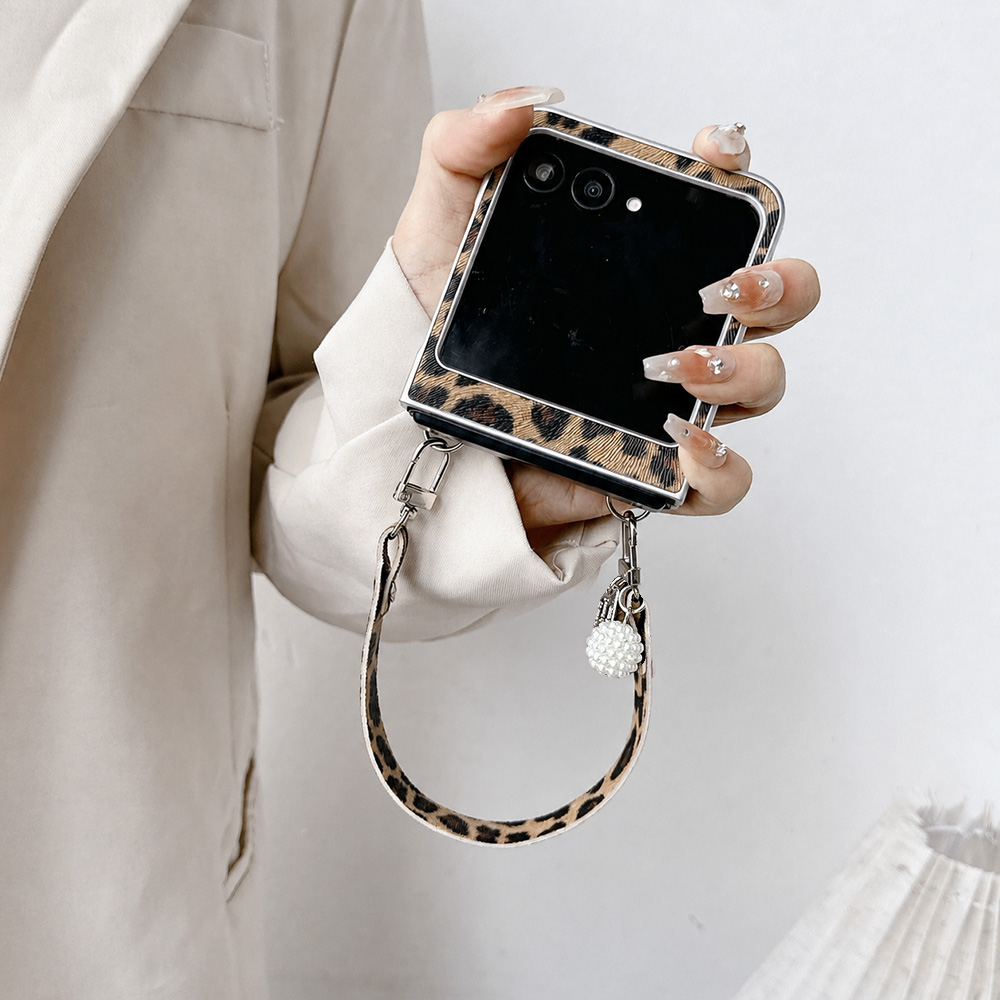 Leopard Print Folding Flip Pho - Tech Wear Accessories ulasan dan harga